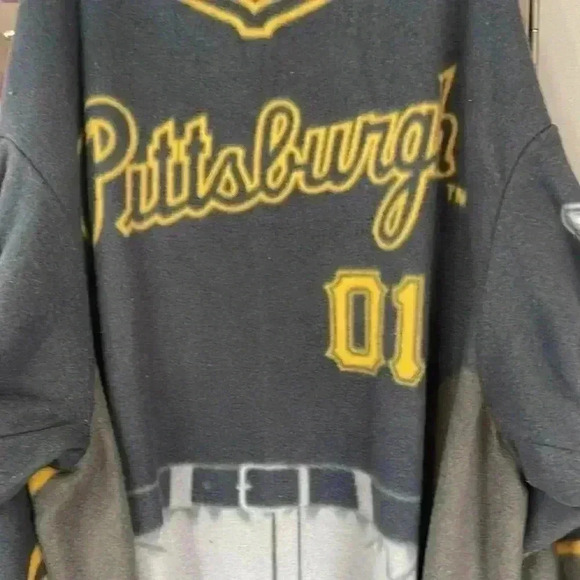 Pittsburgh pirates fleece long Poncho. - Picture 2 of 6